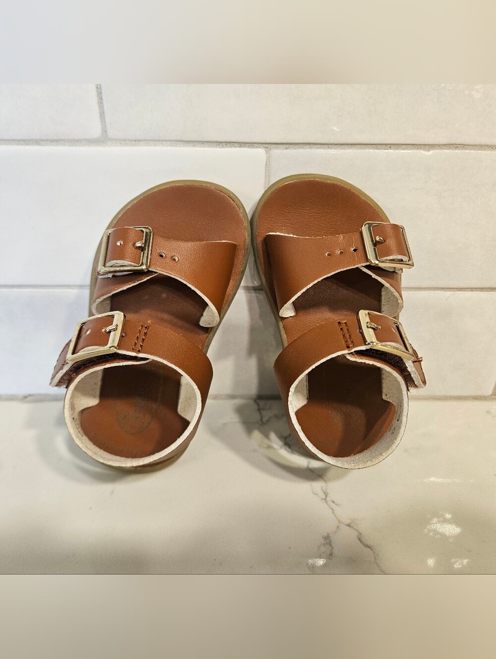 Footmates Unisex Tan Sandals. Toddler Size 4. Like New.